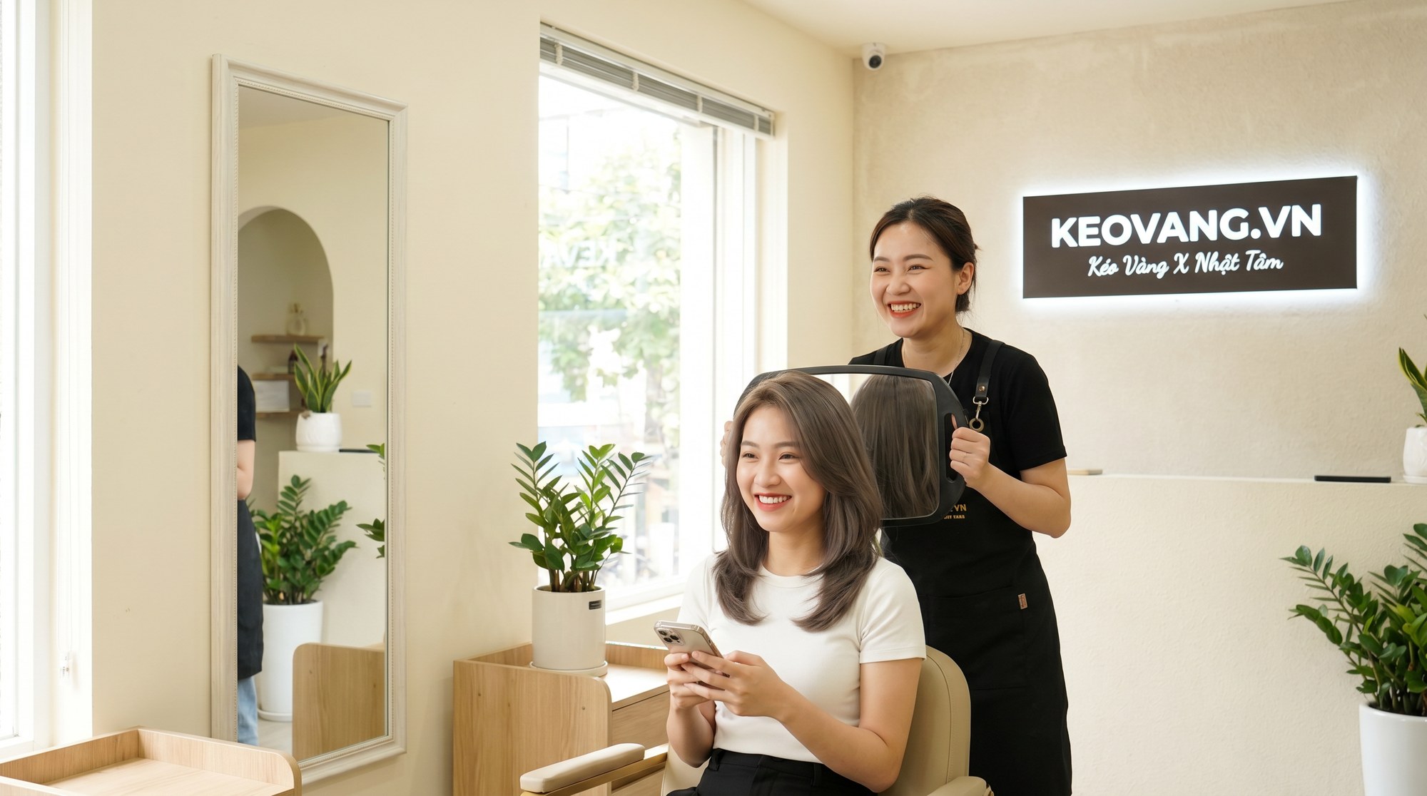 So sánh thu nhập thợ tóc nam và thợ tóc nữ 2026: sự thật ít ai nói